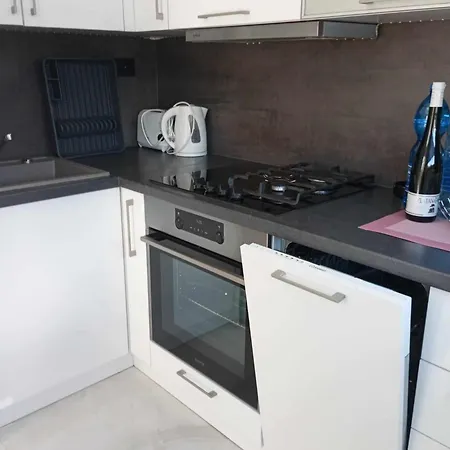Apartment Larita *