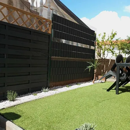 Apartment Larita *